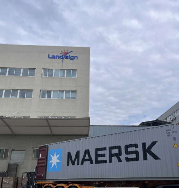 Early-Morning Container Loading and Shipment Kicks Off at Landsign